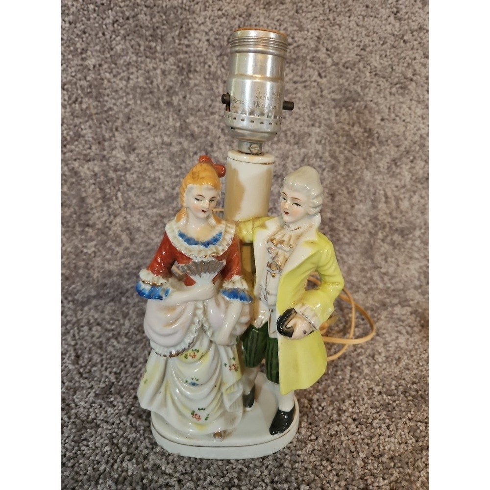 Vintage Porcelain Light Features 18th Century Dressed Couple - Works